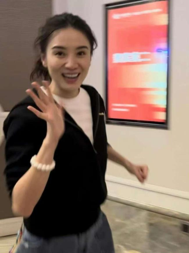 “内娱老公姐”宋佳等来了她的时代 实力与魅力并存