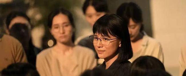 “内娱老公姐”宋佳等来了她的时代 实力与魅力并存